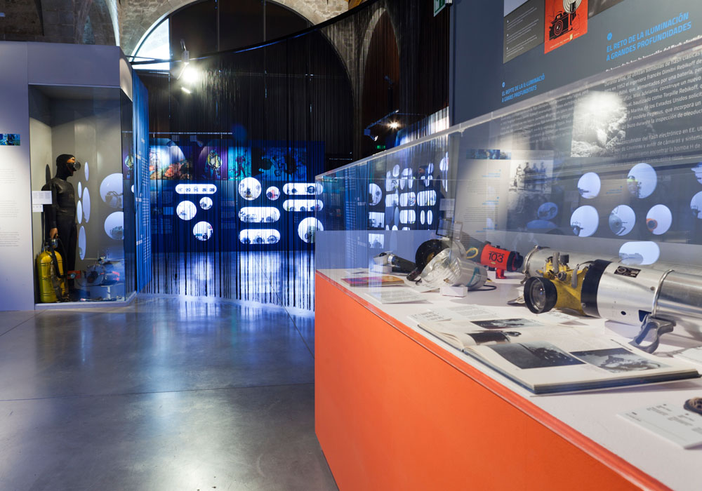 Exposición de Cámaras Submarinas – Museo Marítimo